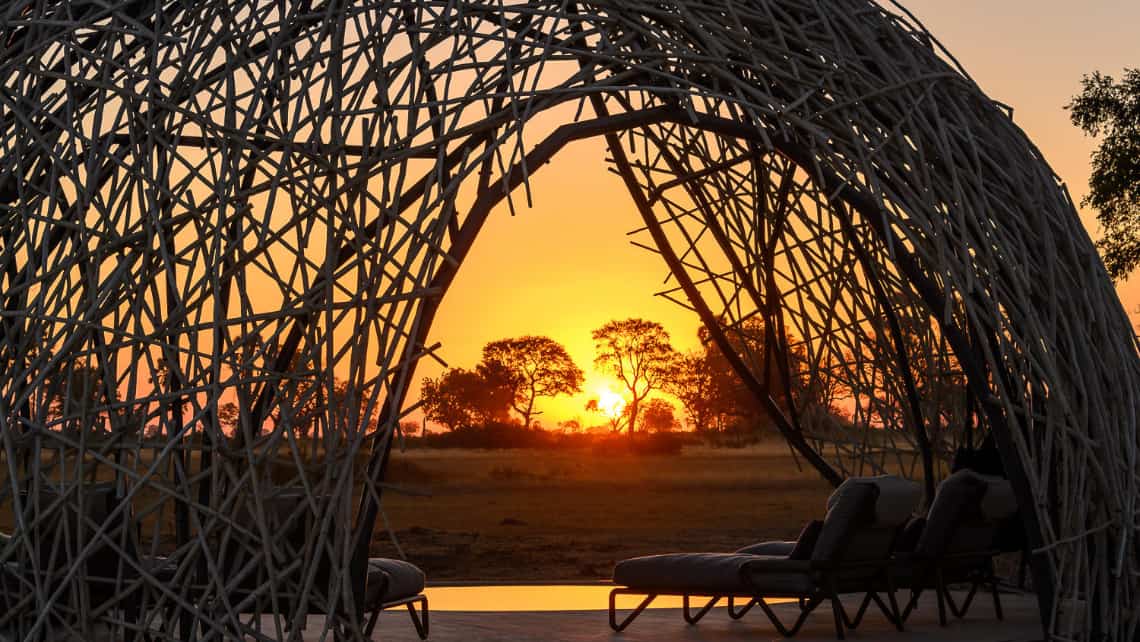 Sonnenuntergang vom Aussichtsdeck des Camp Jao im Okavango Delta