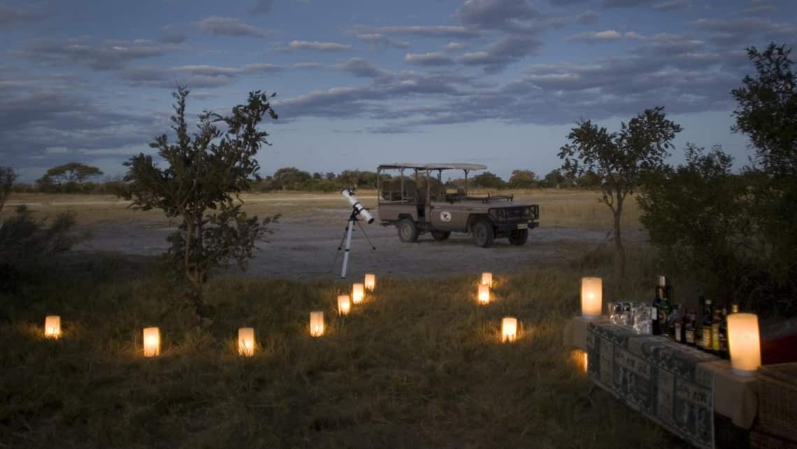 Sundowner Abends draussen Belmond Khwai River Lodge, Khwai