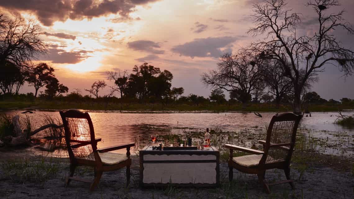 Sundowner vor der Lagune Belmond Khwai River Lodge, Khwai